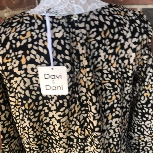 Davi & Dani Animal Print Ruffle Hem Shift - Picture 8 of 8